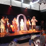 Gastspiel des Theaters Wundertüte (vergrößerte Bildansicht wird geöffnet)